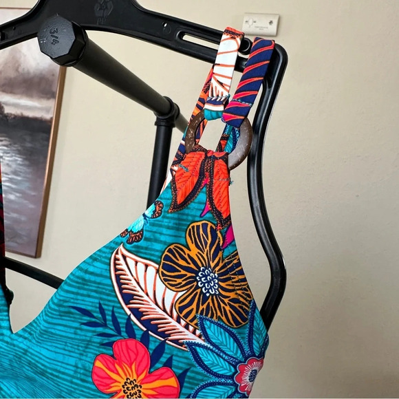 Skinny Dippers Bamboo Shape Shifter V-Neck One Piece Swimsuit - Picture 9 of 13